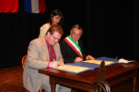 2008 firma patto amicizia Podborany.jpg