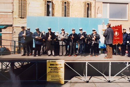 1995 Firma patto Saluggia banda.jpg