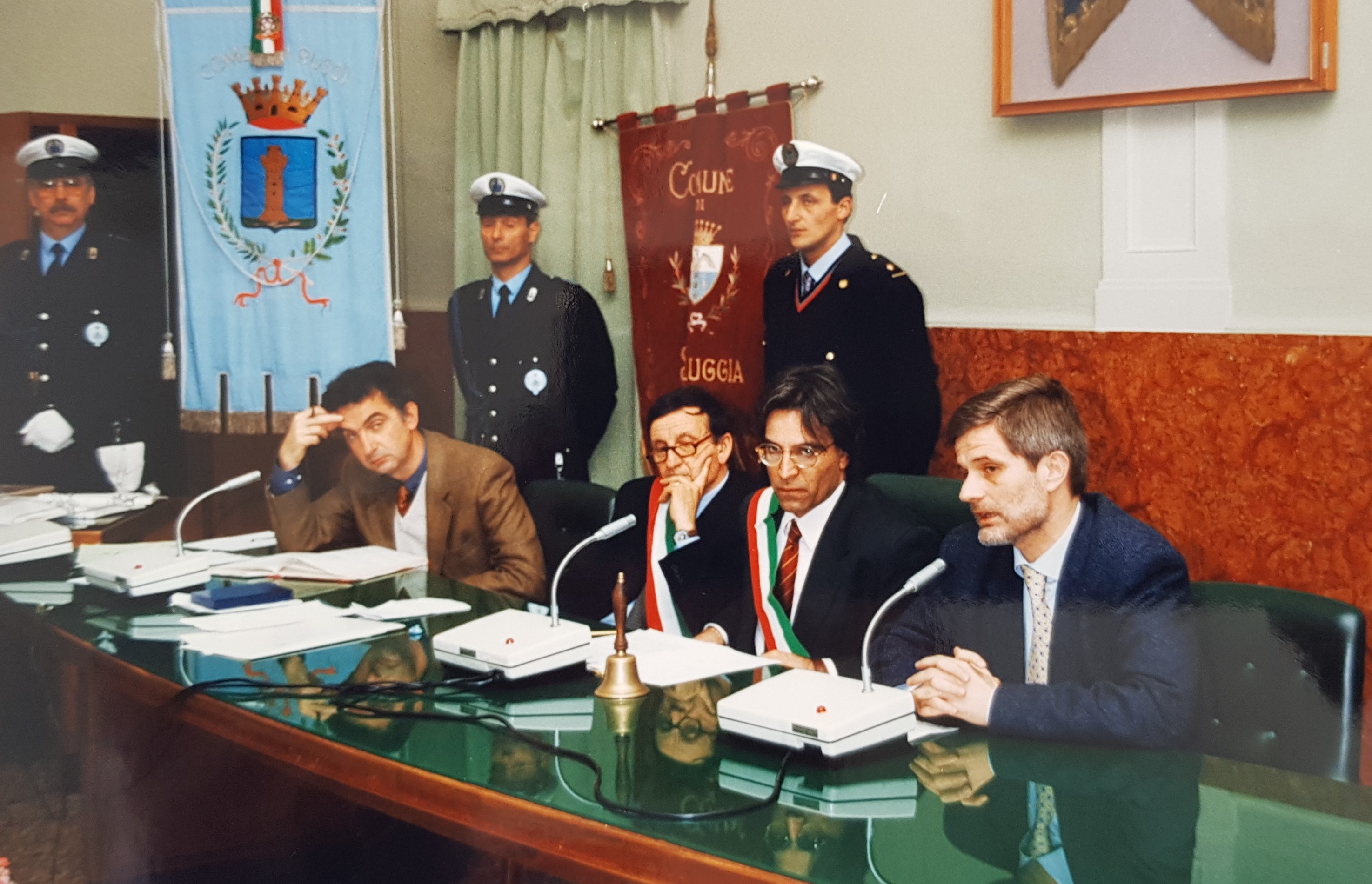 1995 Firma patto Saluggia Sindaci.jpg