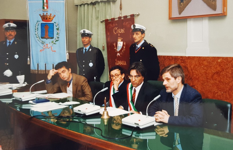 1995 Firma patto Saluggia Sindaci.jpg