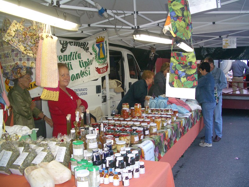2010 Fira stand Saluggia Vita tre.jpg