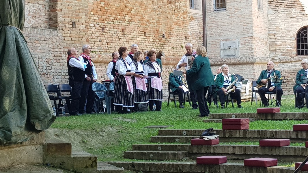 2021 Fira 25esimo gemellaggio Saluggia Rocca canterini romagnoli Russi.jpg