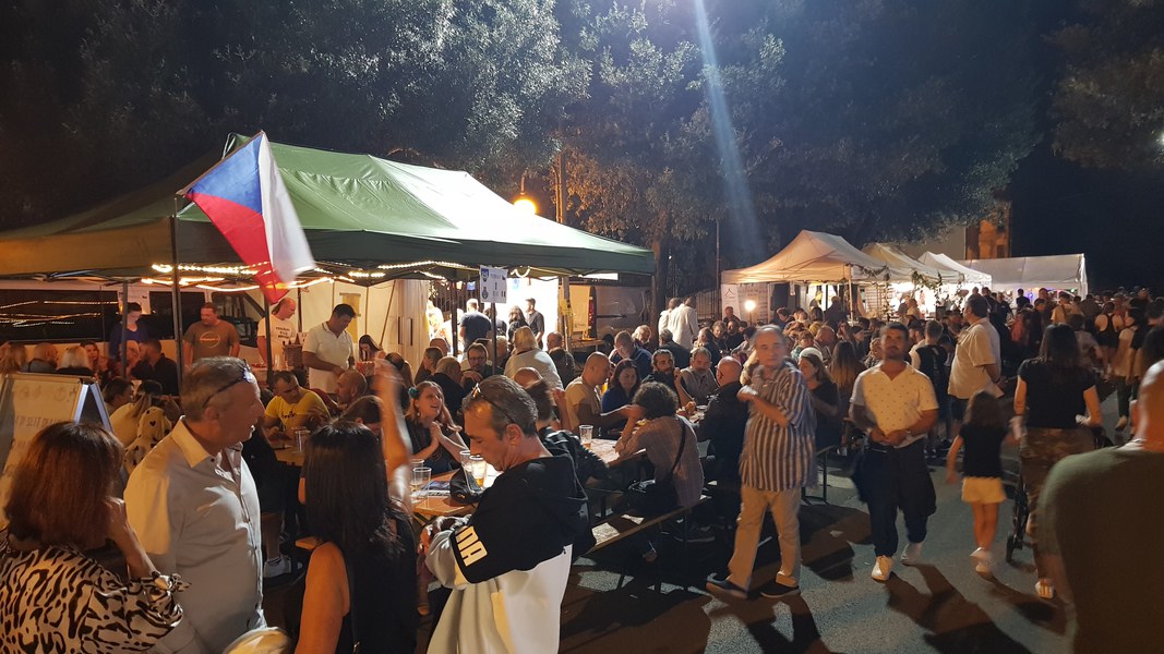 2023 Fira villaggio dei gemelli sera 1.jpg