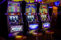 Gioco d’azzardo patologico: un corso per operatori sociali, animatori, volontari
