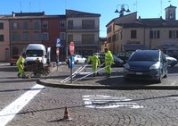 Sicurezza stradale: proseguono gli interventi di segnaletica orizzontale e verticale