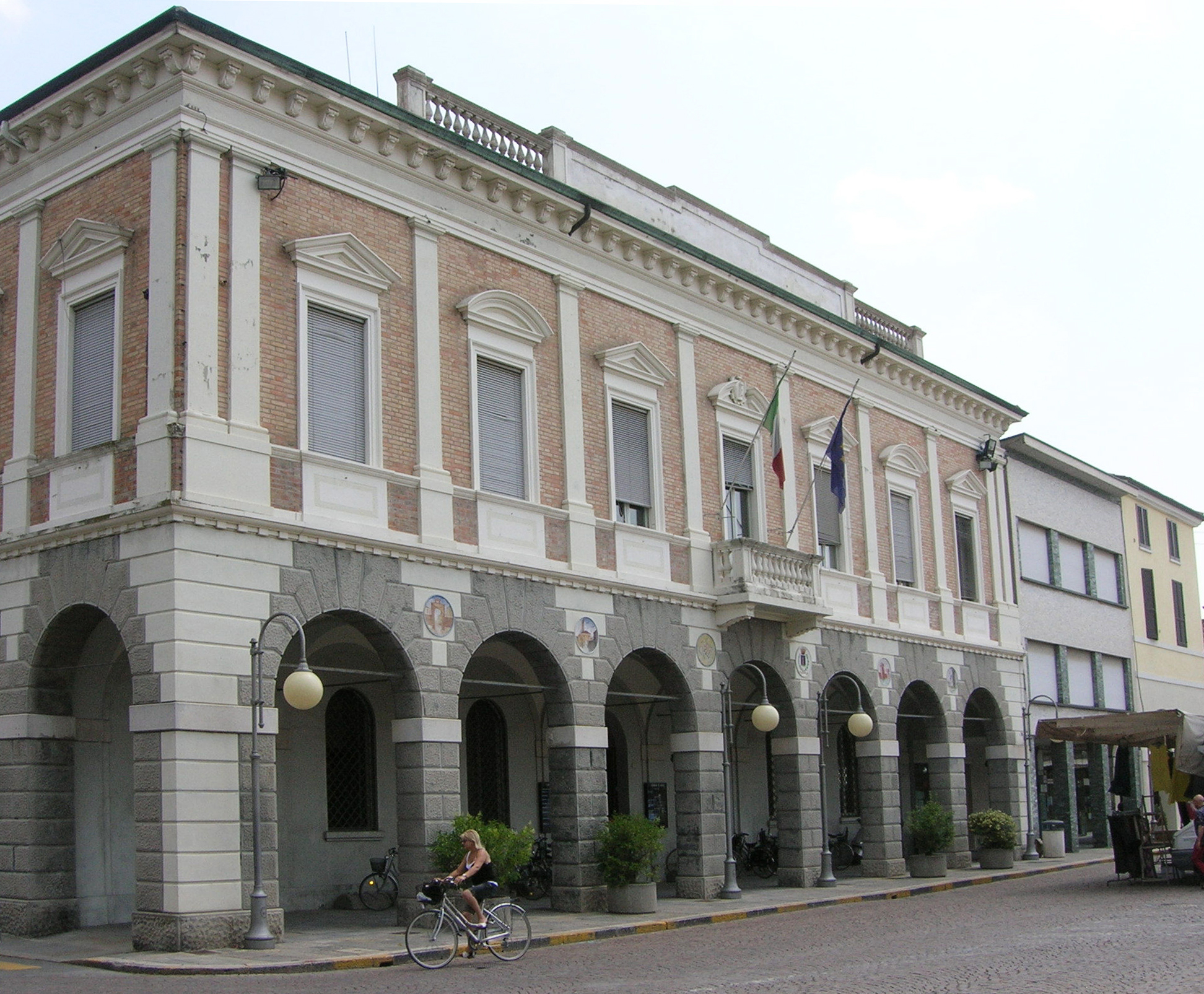 Sede Municipale Comune di Russi - Foto d'archivio.jpg